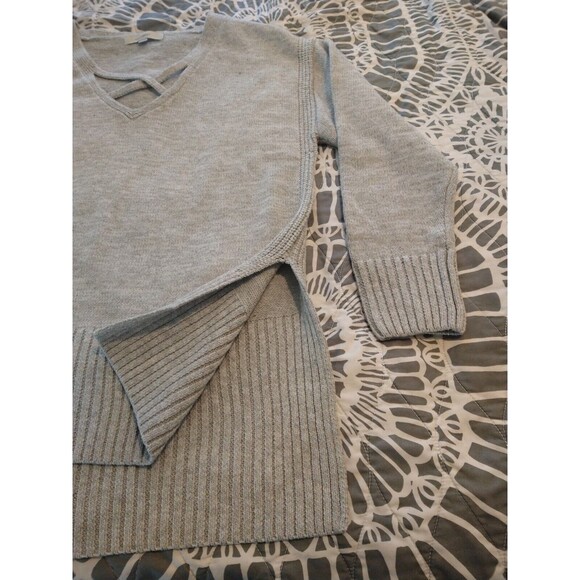 Loft Ann Taylor Thick Gray Cross V-neck Winter Sweater Size XL - Picture 4 of 8